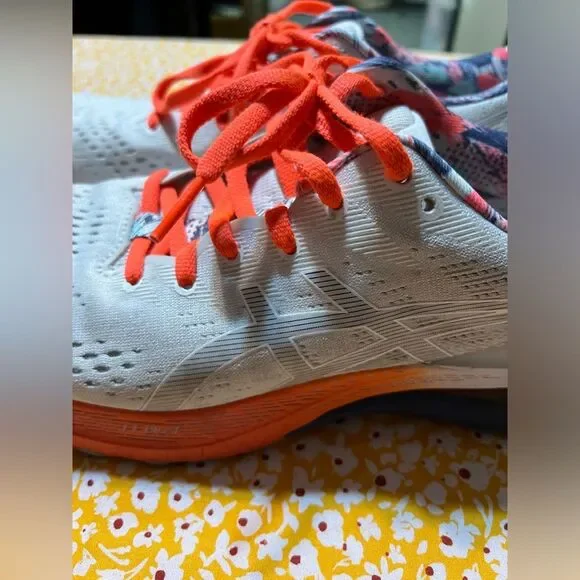ASICS running shoes, fun colors, great support in shoes, gently worn, size 10 - Picture 6 of 10